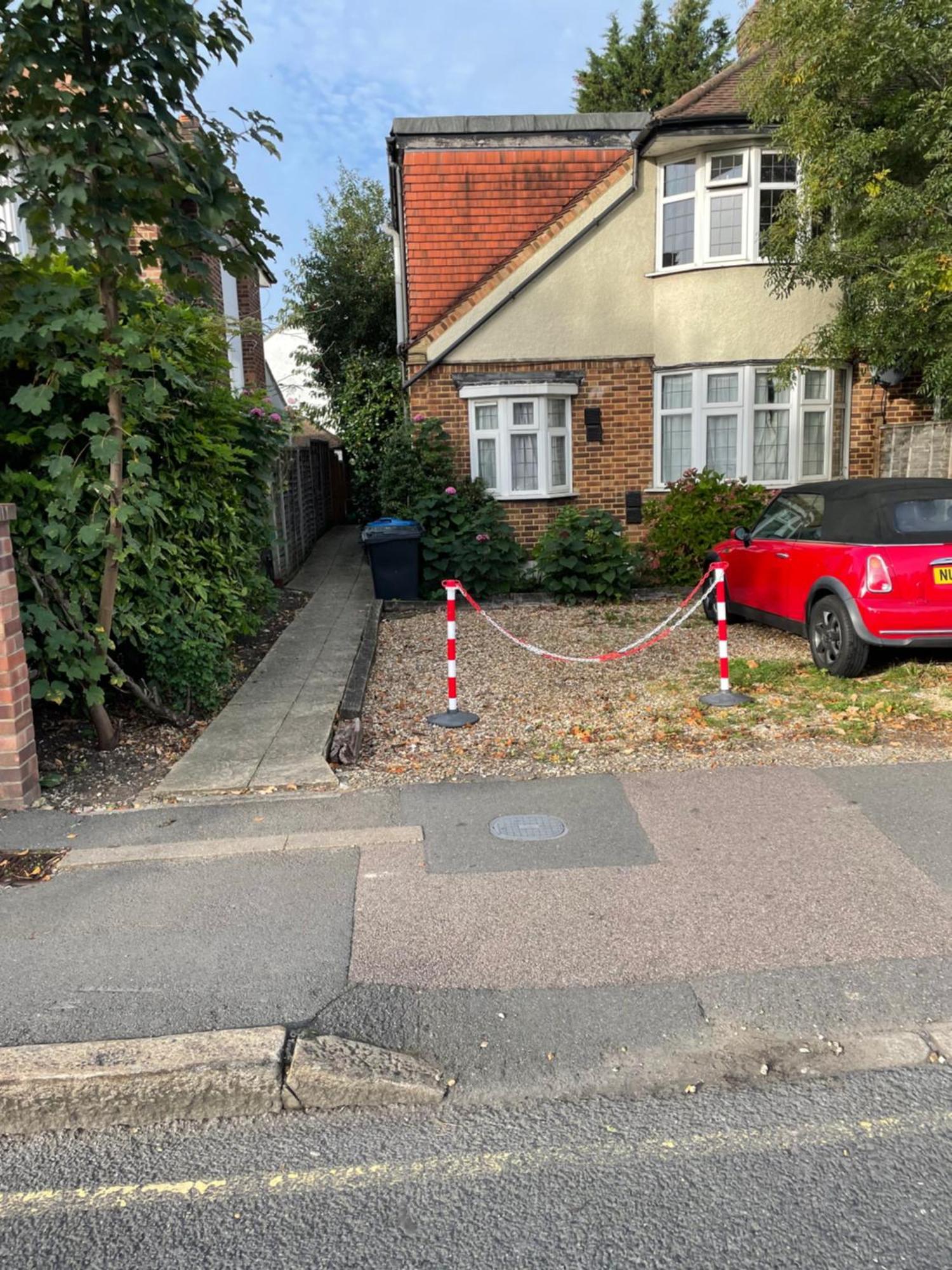 Апартаменты Super Convenient For - Large 2 Double Bed 30 Seconds Walk To Platform Train Station And 19 Mins To Waterloo *