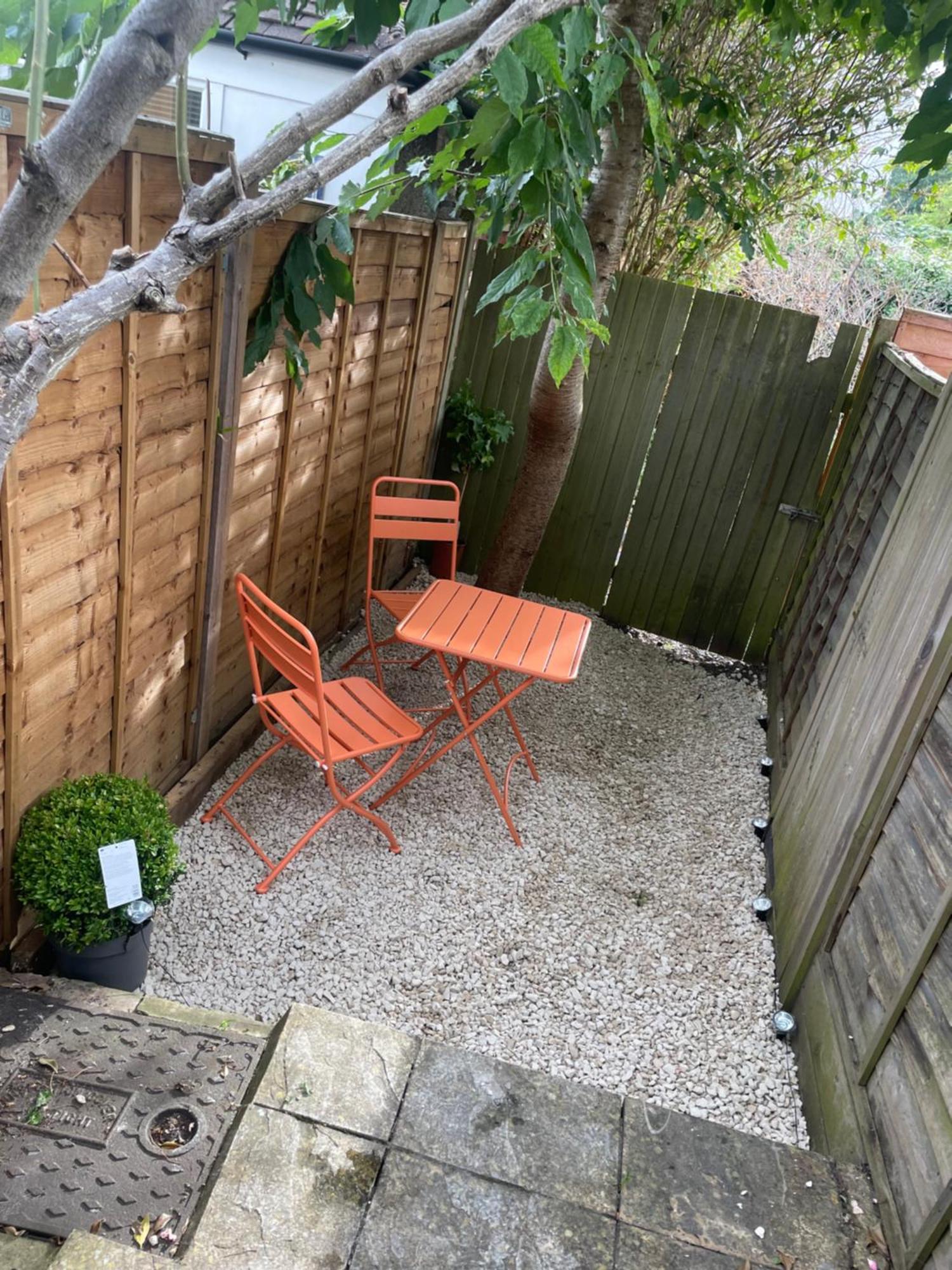 Super Convenient For - Large 2 Double Bed 30 Seconds Walk To Platform Train Station And 19 Mins To Waterloo Апартаменты *